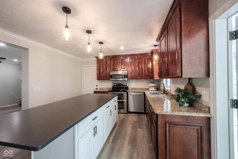 9861 Oakleaf Way Mccordsville IN 46055