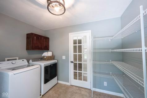9861 Oakleaf Way Mccordsville IN 46055