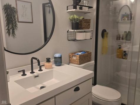 1046 Ebony Circle Franklin IN 46131