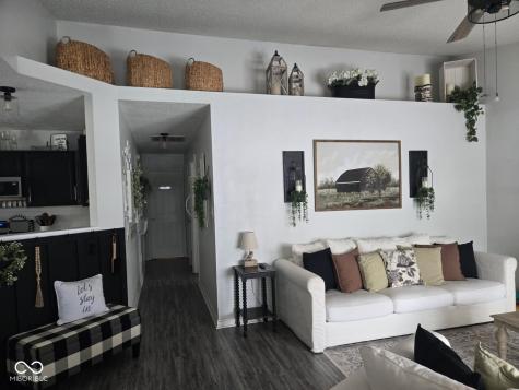 1046 Ebony Circle Franklin IN 46131