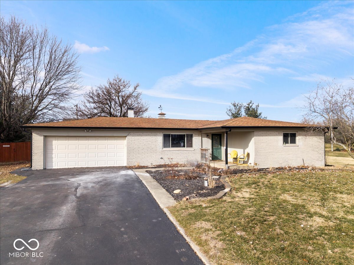 2114 N County Road 800 E Avon IN 46123