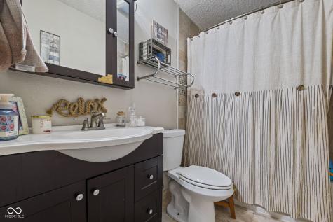 5537 Yeager Court Indianapolis IN 46237