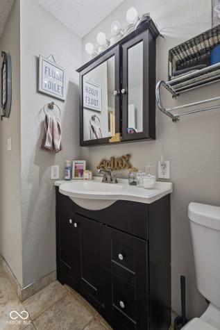 5537 Yeager Court Indianapolis IN 46237