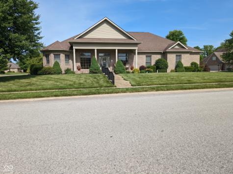 3975 Arrowwood Drive Columbus IN 47203