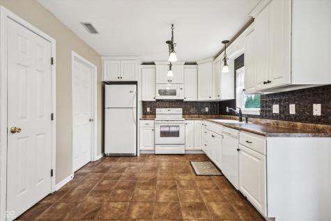 11880 Castlewood Circle Fishers IN 46037