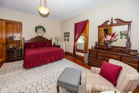 116 W Main Street Knightstown IN 46148
