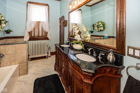 116 W Main Street Knightstown IN 46148