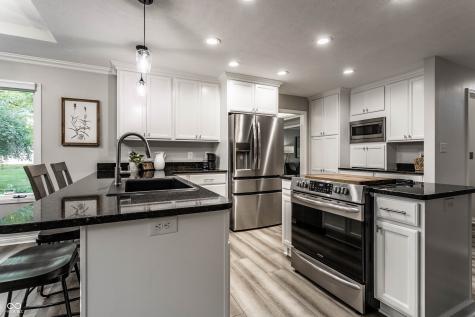 8475 Bluefin Circle Indianapolis IN 46236