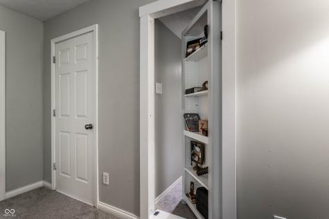 8475 Bluefin Circle Indianapolis IN 46236