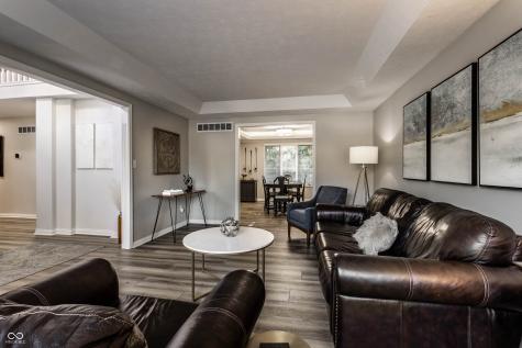 8475 Bluefin Circle Indianapolis IN 46236