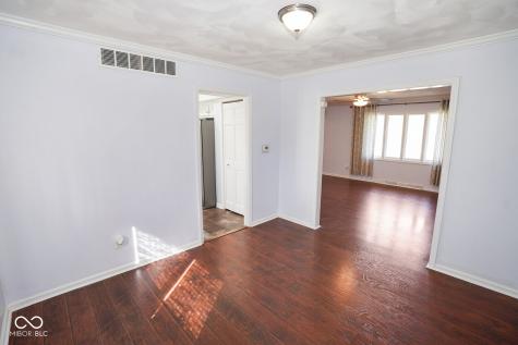 412 Woodland West Drive Greenfield IN 46140