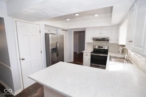 412 Woodland West Drive Greenfield IN 46140