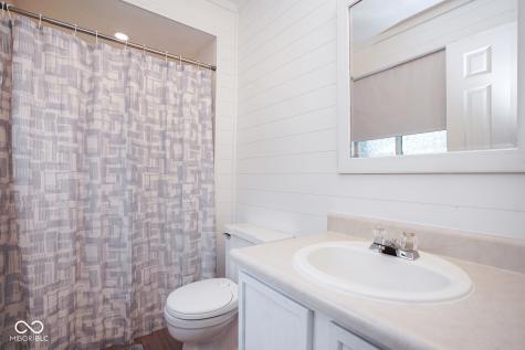 412 Woodland West Drive Greenfield IN 46140