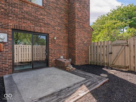 326 E Saint Clair Street Indianapolis IN 46202