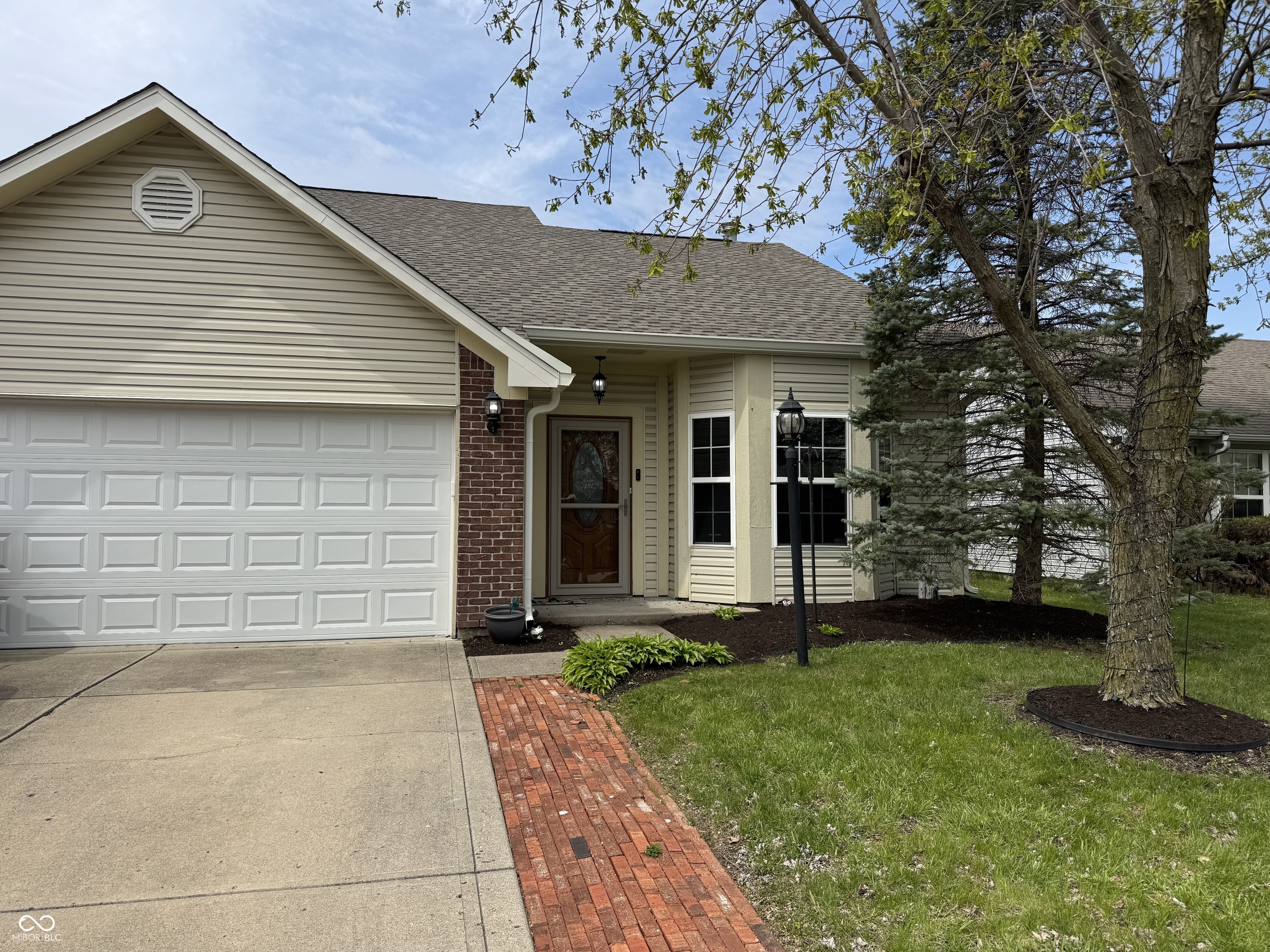 6318 Amarillo Way Indianapolis IN 46237