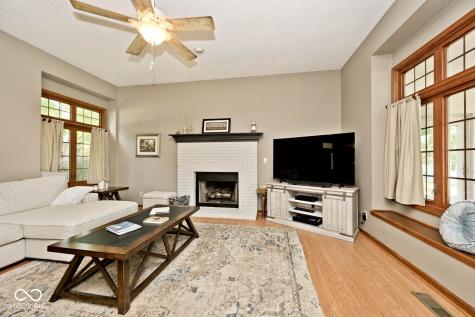 8251 Misty Cove Indianapolis IN 46236