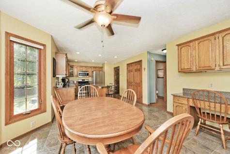 8251 Misty Cove Indianapolis IN 46236