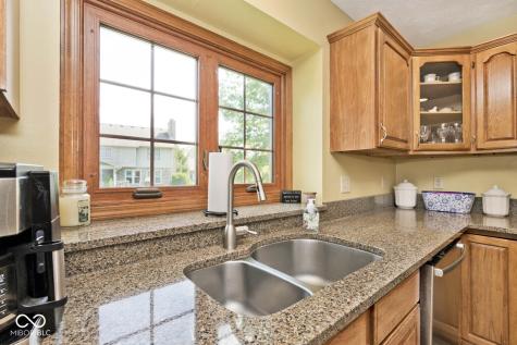 8251 Misty Cove Indianapolis IN 46236