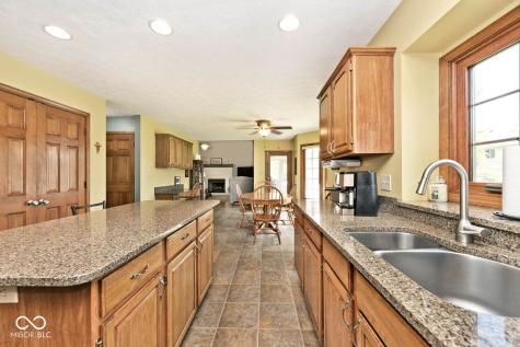 8251 Misty Cove Indianapolis IN 46236
