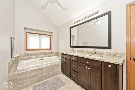 8251 Misty Cove Indianapolis IN 46236