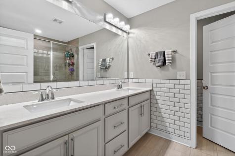 8232 Bostic Drive Fishers IN 46038