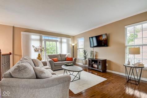 994 2nd Avenue NW Carmel IN 46032