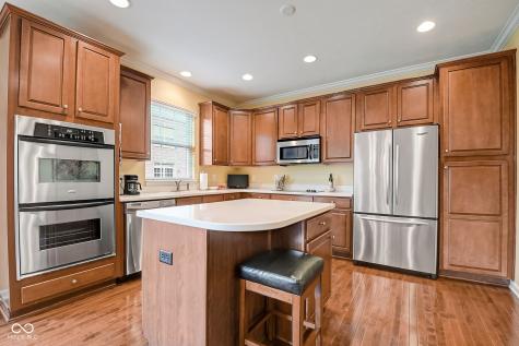 994 2nd Avenue NW Carmel IN 46032