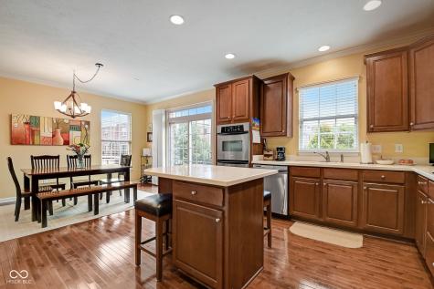 994 2nd Avenue NW Carmel IN 46032