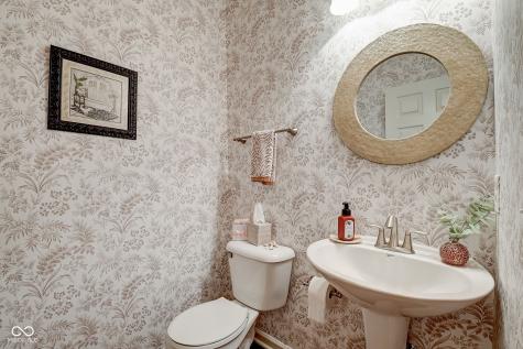 994 2nd Avenue NW Carmel IN 46032