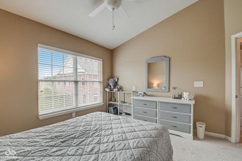 994 2nd Avenue NW Carmel IN 46032