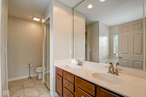 994 2nd Avenue NW Carmel IN 46032