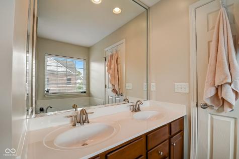 994 2nd Avenue NW Carmel IN 46032