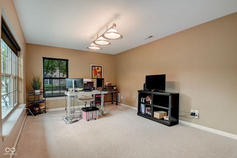994 2nd Avenue NW Carmel IN 46032