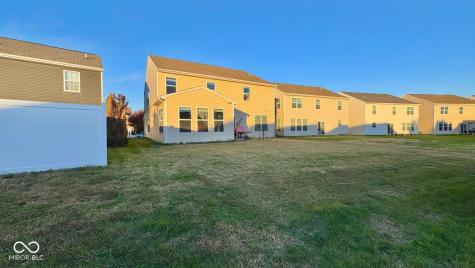 2125 Lakecrest Drive Columbus IN 47201