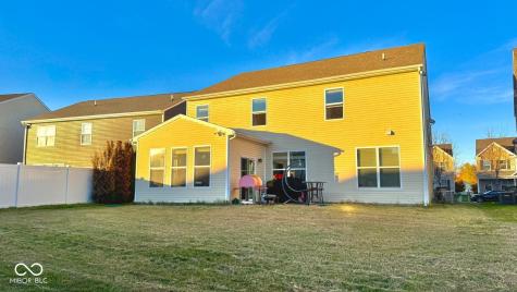 2125 Lakecrest Drive Columbus IN 47201