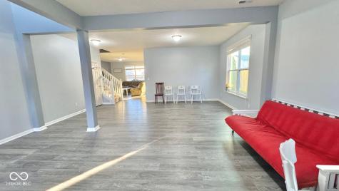 2125 Lakecrest Drive Columbus IN 47201