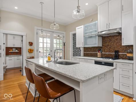 228 E 10th Street Indianapolis IN 46202