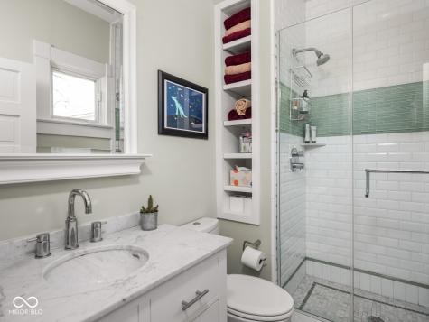 228 E 10th Street Indianapolis IN 46202