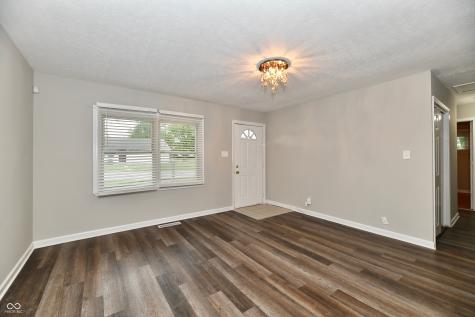 6710 E 49th Street Indianapolis IN 46226
