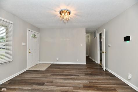 6710 E 49th Street Indianapolis IN 46226