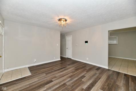 6710 E 49th Street Indianapolis IN 46226