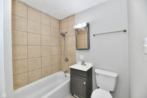 6710 E 49th Street Indianapolis IN 46226