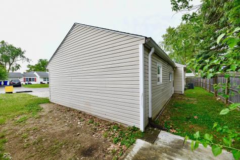 6710 E 49th Street Indianapolis IN 46226