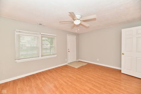 6710 E 49th Street Indianapolis IN 46226