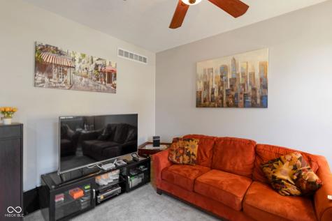 525 Viburnum Run Westfield IN 46074