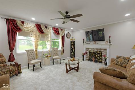 525 Viburnum Run Westfield IN 46074