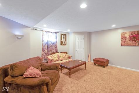 525 Viburnum Run Westfield IN 46074