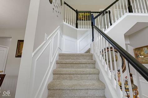 525 Viburnum Run Westfield IN 46074