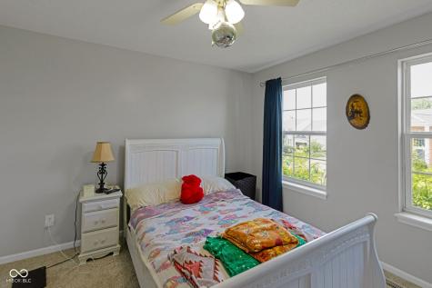525 Viburnum Run Westfield IN 46074