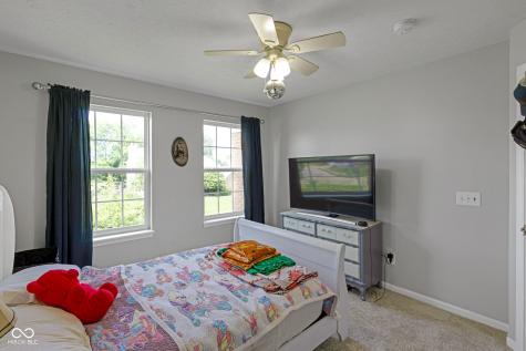 525 Viburnum Run Westfield IN 46074
